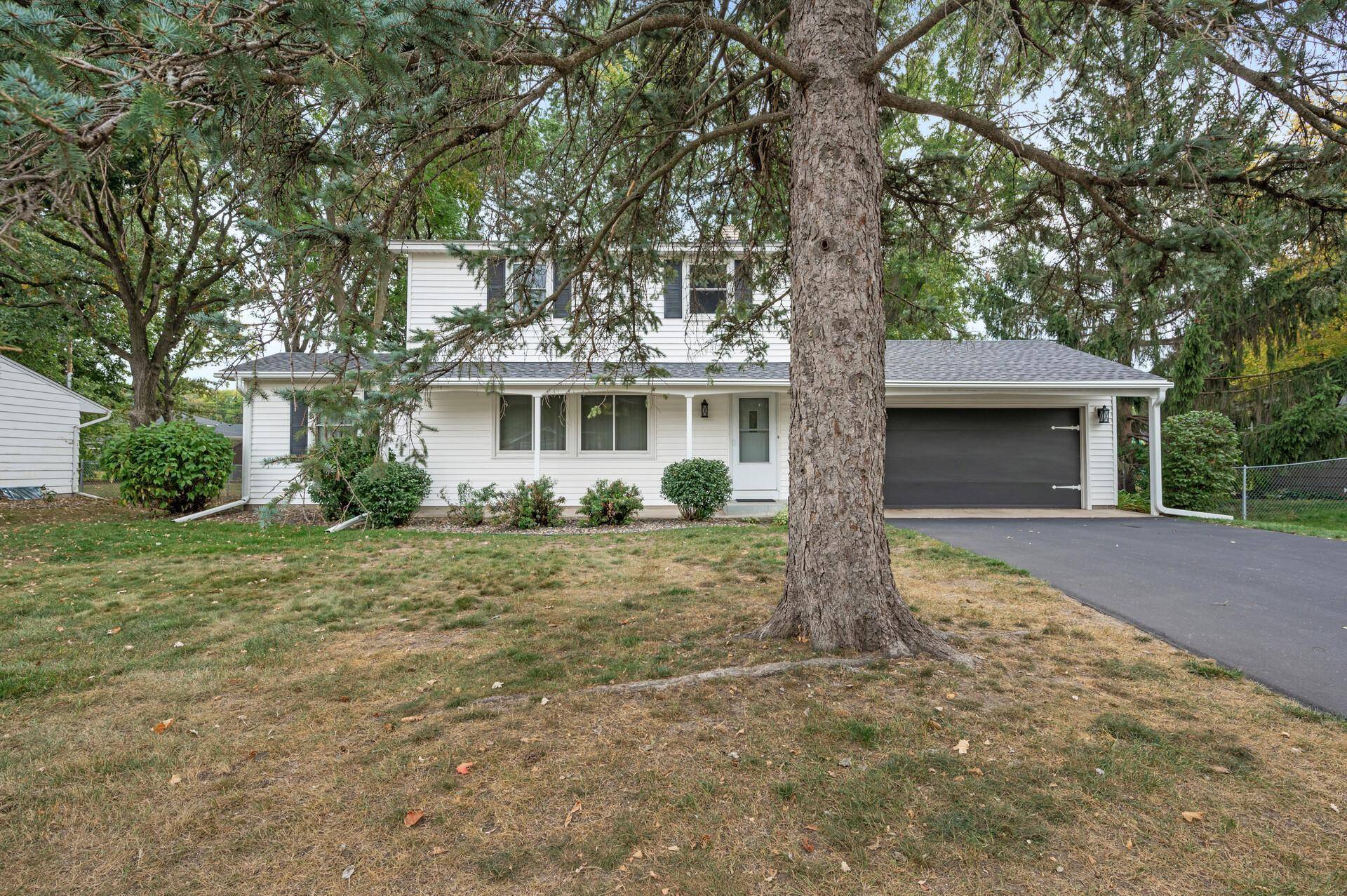 White Bear Lake, MN 55110,2218 County Road F E