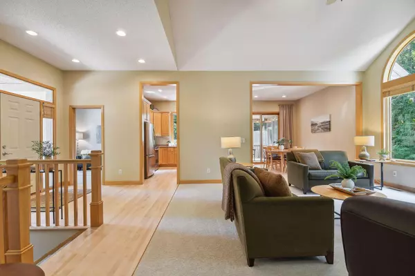 Chanhassen, MN 55317,2355 Bridle Creek CIR