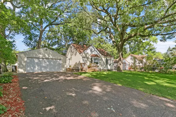 7910 Greenfield AVE, Mounds View, MN 55112