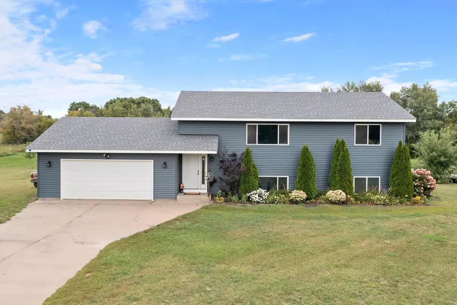 5421 256th AVE NE, Stacy, MN 55079