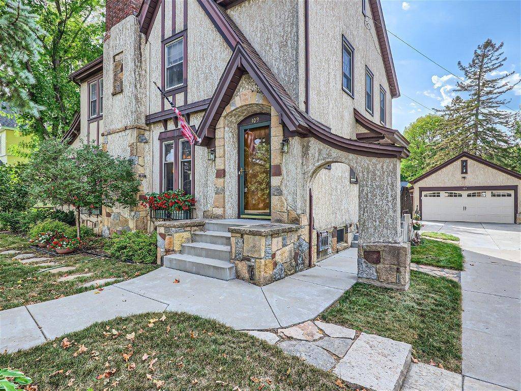 Norwood Young America, MN 55397,109 1st AVE SE