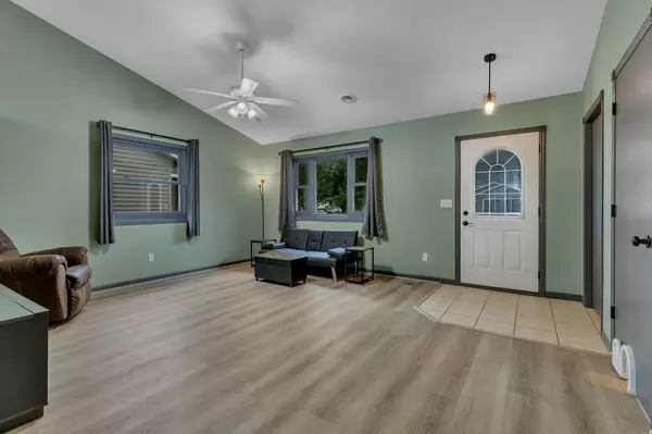 Sartell, MN 56377,706 11th ST S