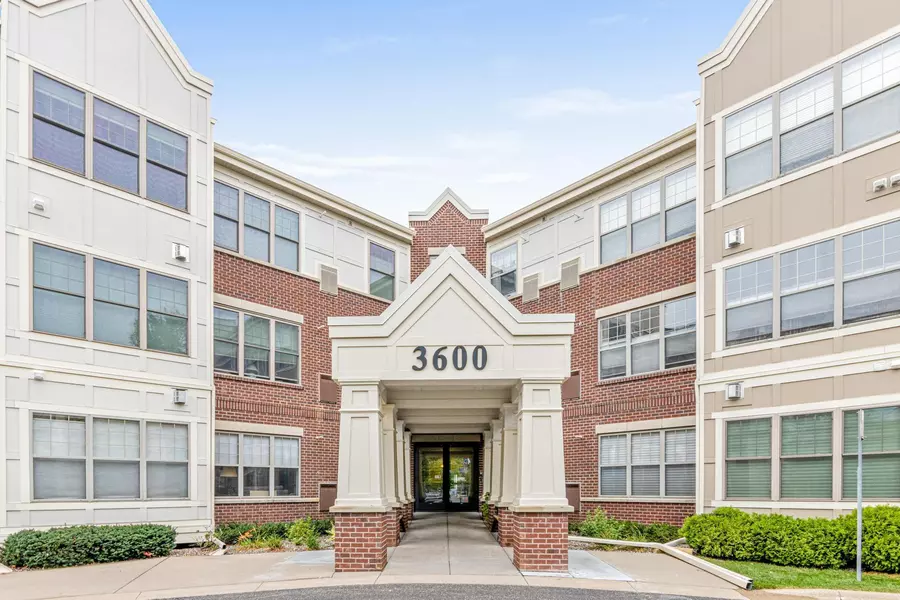 3600 Wooddale AVE S #215, Saint Louis Park, MN 55416