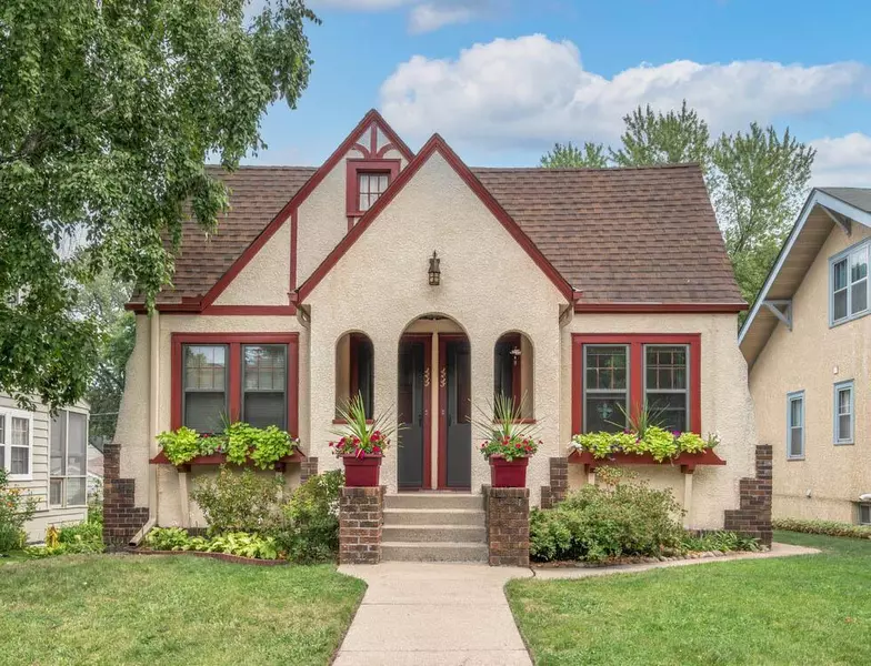 3233 48th AVE S, Minneapolis, MN 55406