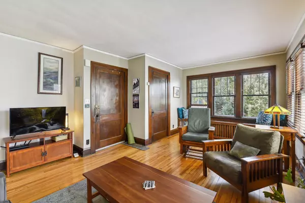 Minneapolis, MN 55408,3511 Grand AVE S #2