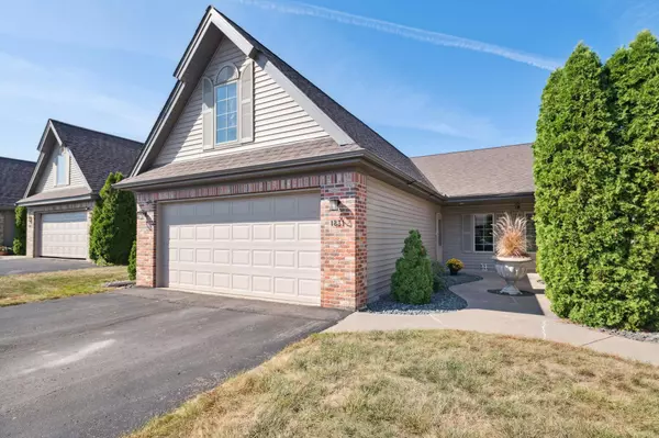 1831 Stone CRK, Hudson, WI 54016