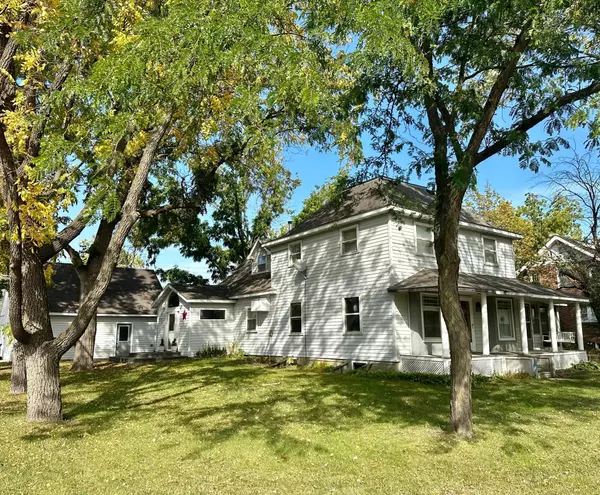 Clarkfield, MN 56223,720 11th AVE