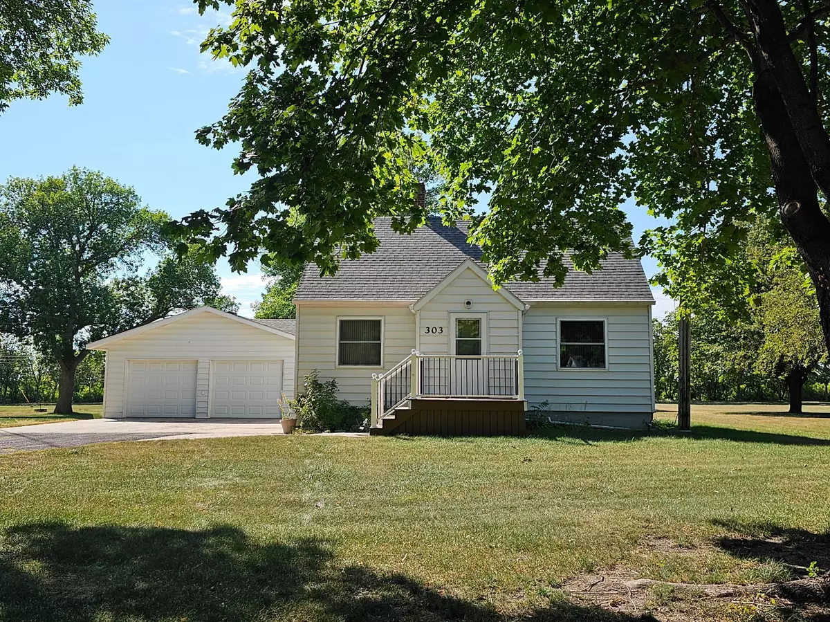 Prinsburg, MN 56281,303 3rd ST