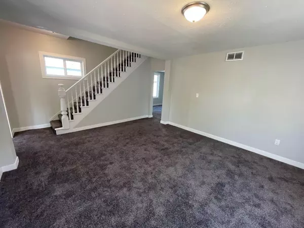 Melrose, MN 56352,112 Main ST W