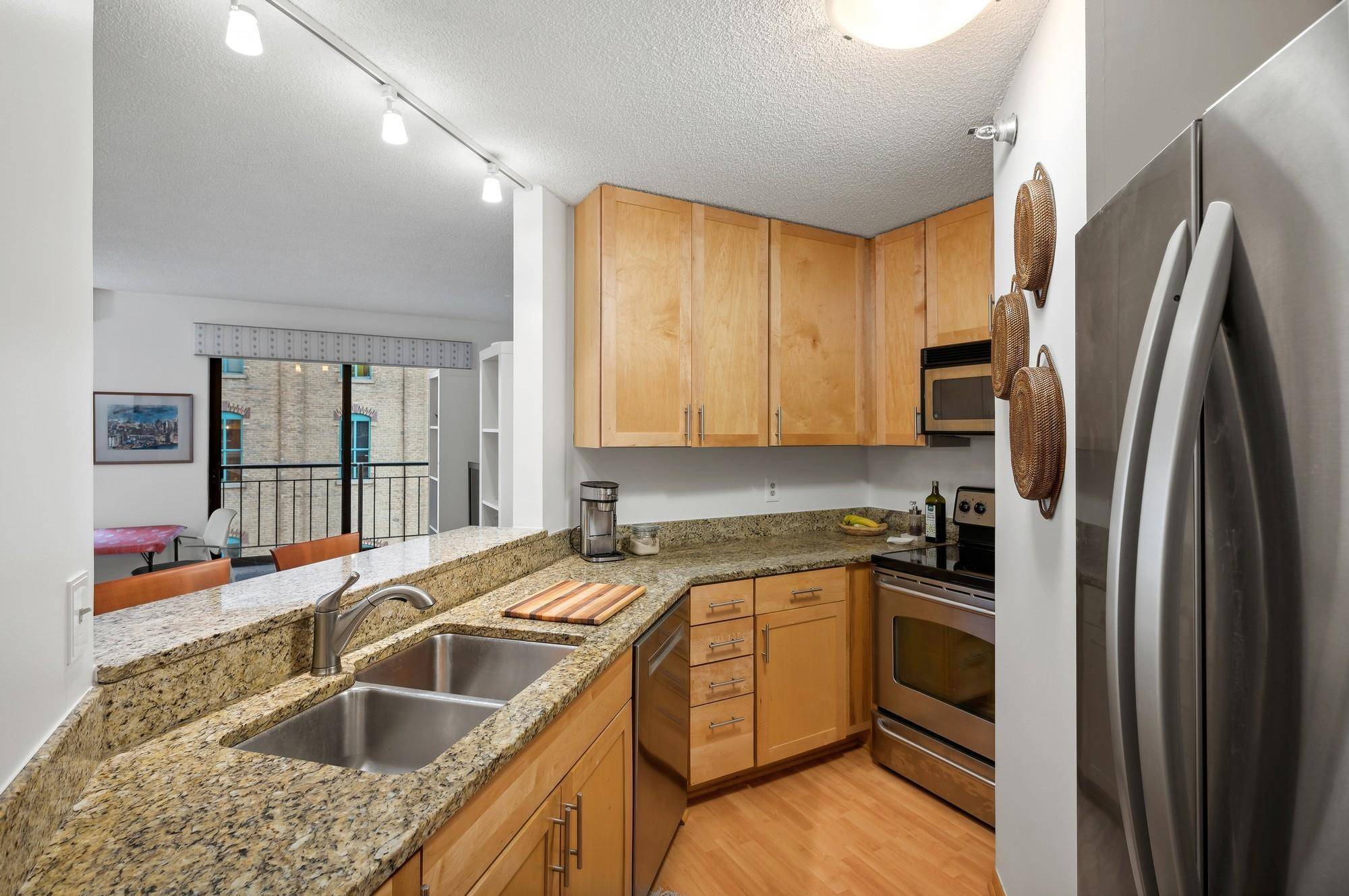 Minneapolis, MN 55401,401 S 1st ST #101