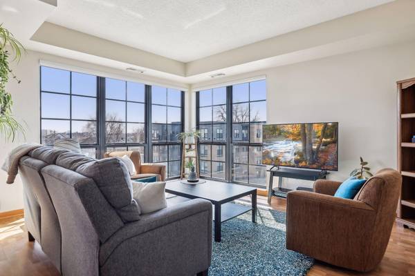 2565 Franklin AVE #410, Saint Paul, MN 55114