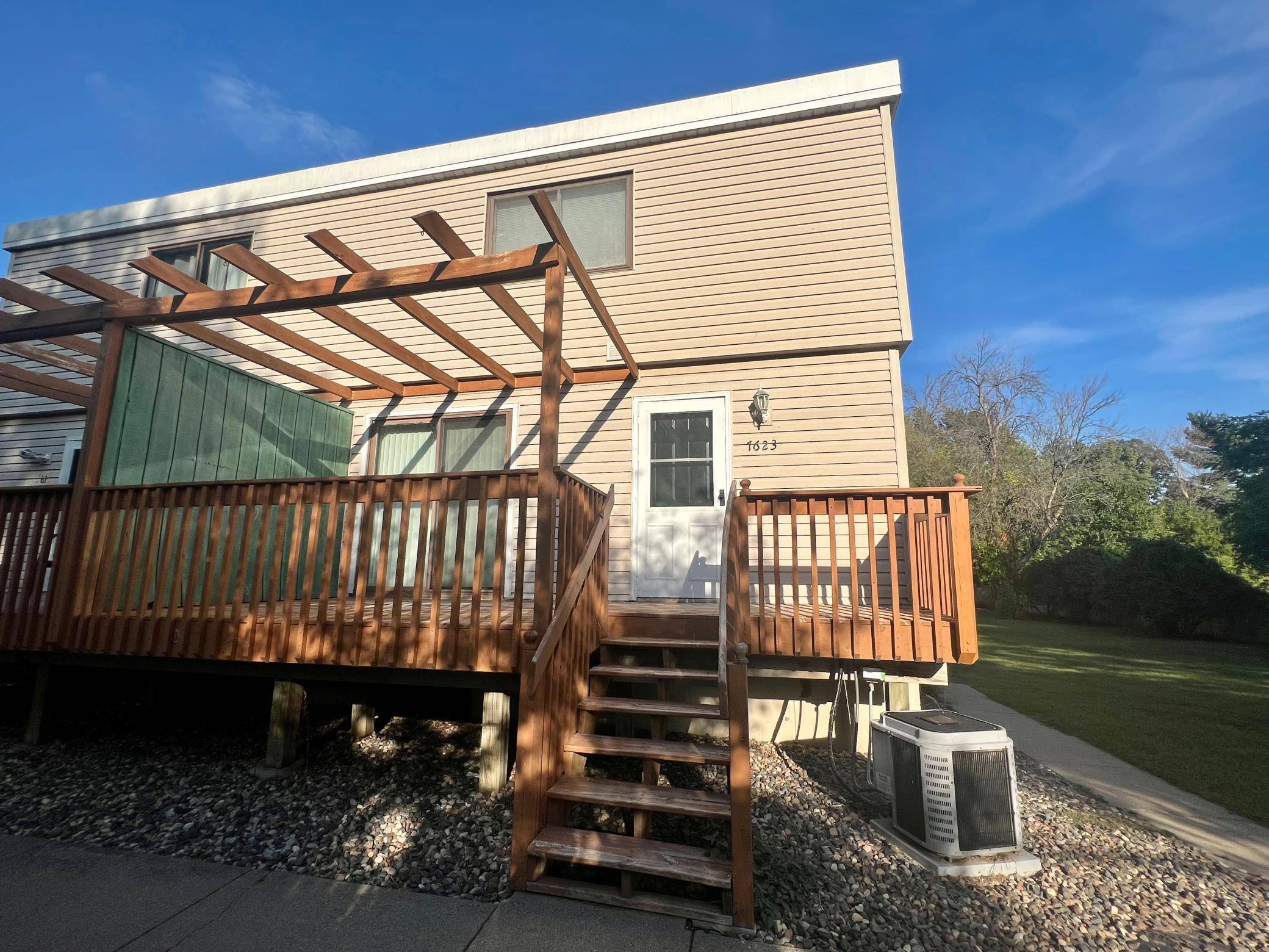 7623 63rd AVE N,  Brooklyn Park,  MN 55428