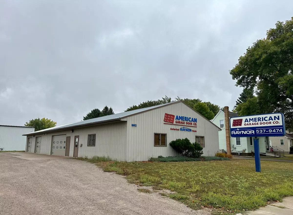 Marshall, MN 56258,1002 W Main ST