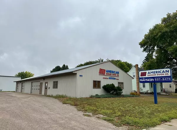 1002 W Main ST, Marshall, MN 56258