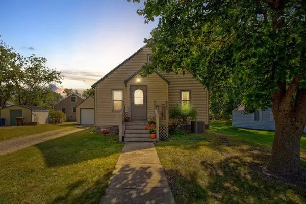 409 E 1st ST N,  Truman,  MN 56088