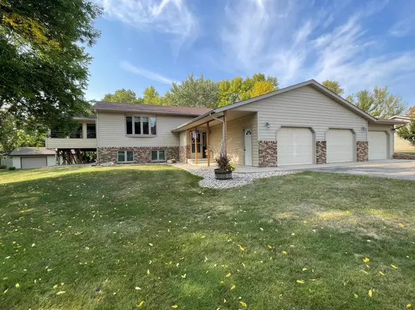 4204 Heritage LN NE,  Alexandria,  MN 56308