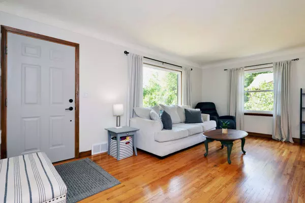 Saint Paul, MN 55106,1619 Nebraska AVE E