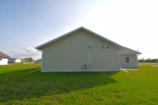 Warroad, MN 56763,505 Garfield ST SE