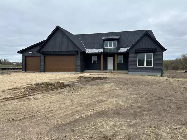 1828 270th ST E, New Prague, MN 56071