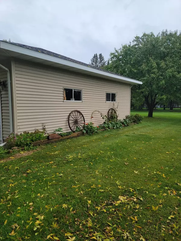 Perham, MN 56573,512 Pine Needle DR