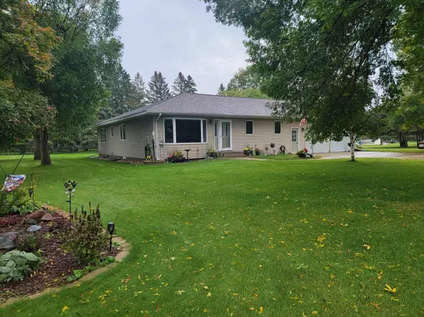 Perham, MN 56573,512 Pine Needle DR