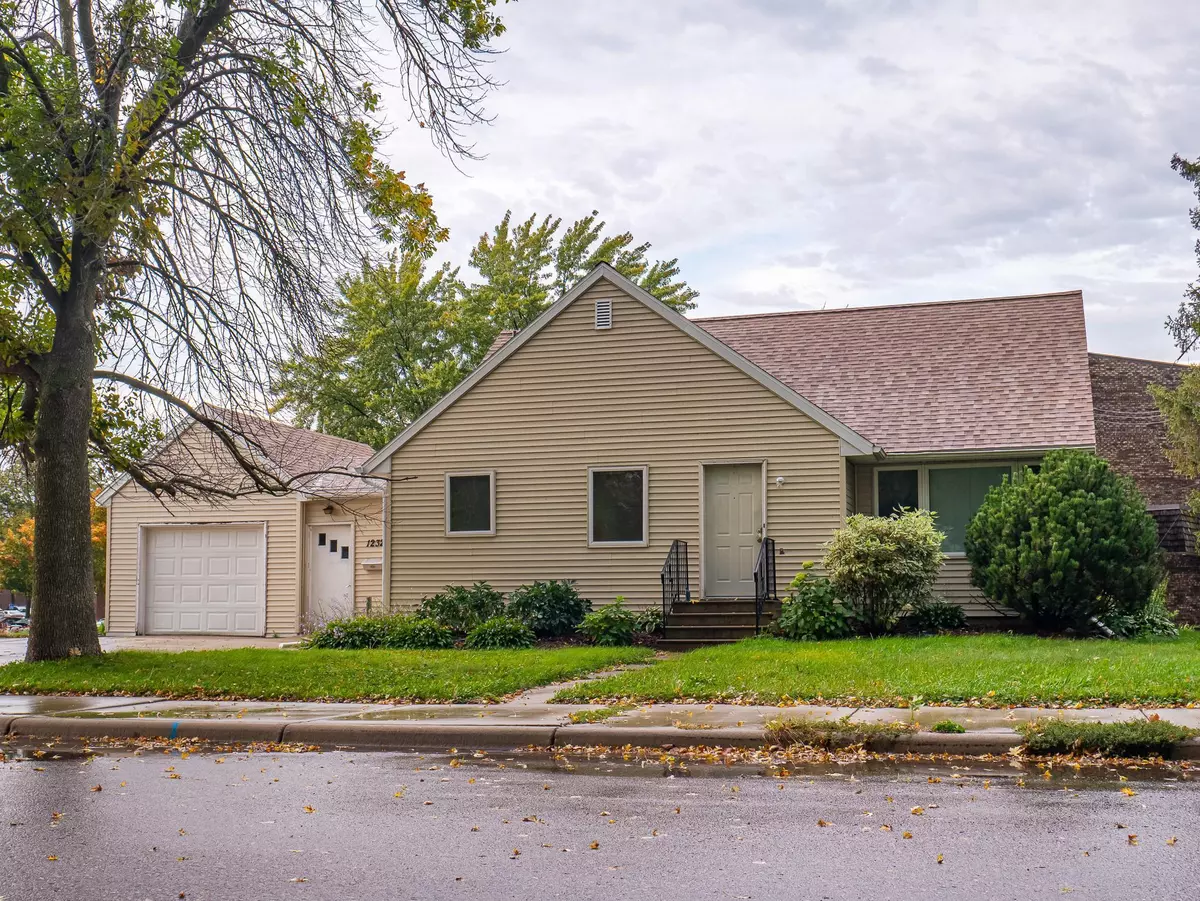 Mankato, MN 56001,1232 Highland AVE