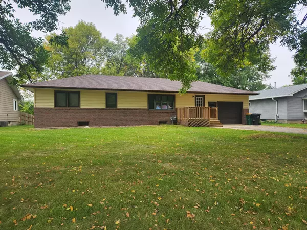 506 S Griffin ST,  Lakefield,  MN 56150