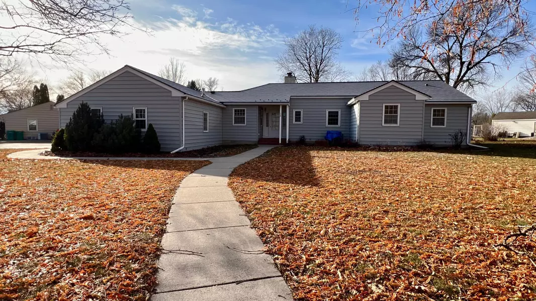 115 N Park LN, Le Sueur, MN 56058