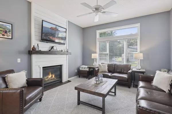 Prior Lake, MN 55372,15036 Black Oak RD NE