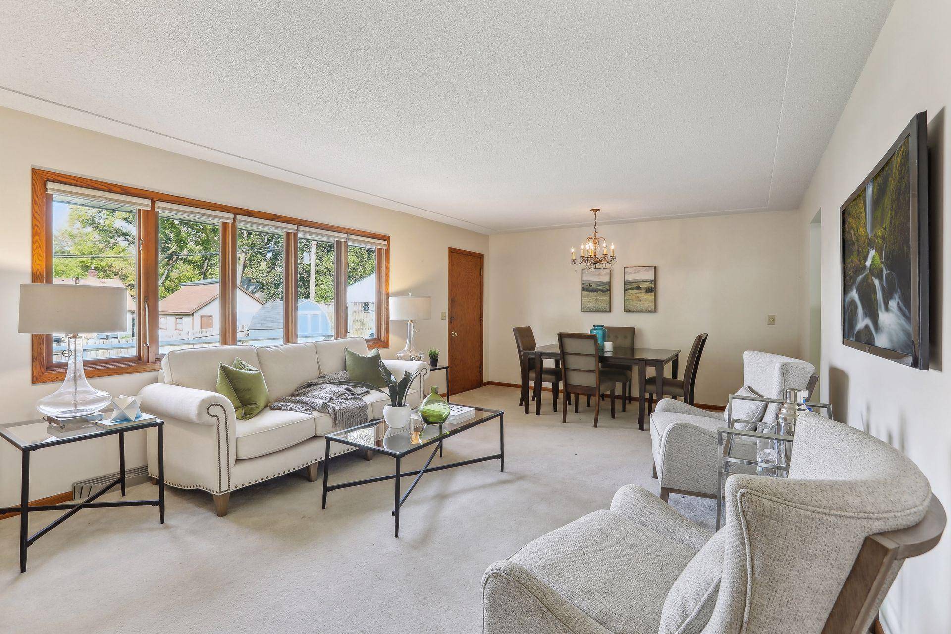 Saint Anthony, MN 55418,3017 Hilldale AVE NE