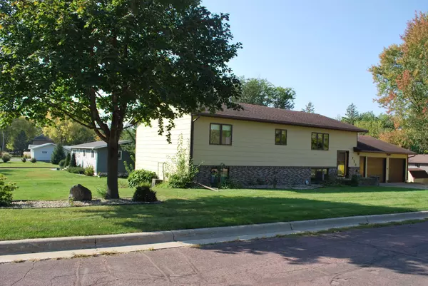 Fairmont, MN 56031,220 E Christina ST
