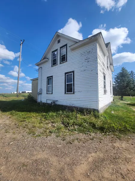 615 Clinton ST S, Almena, WI 54805