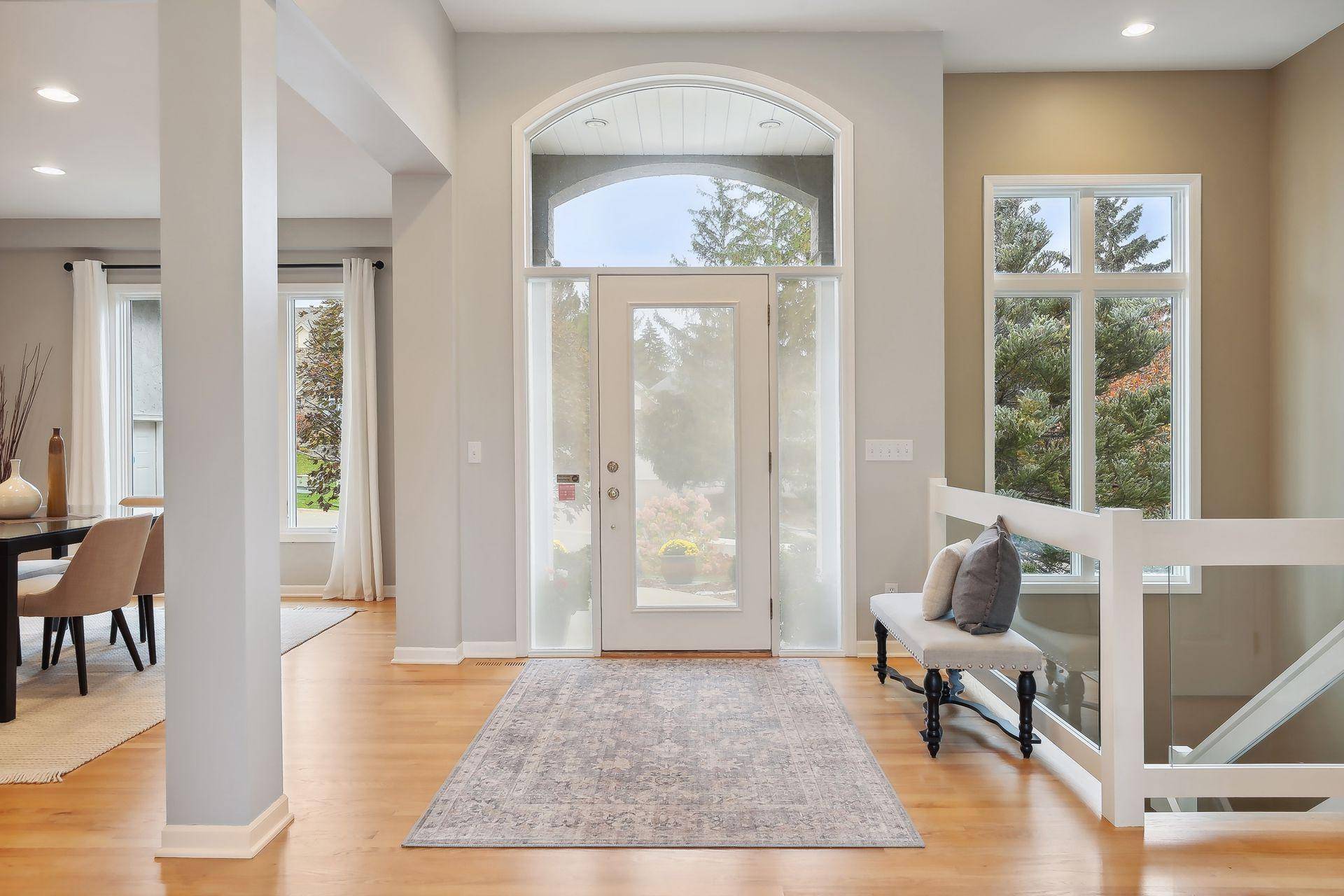 Mendota Heights, MN 55118,613 Sutcliff CIR