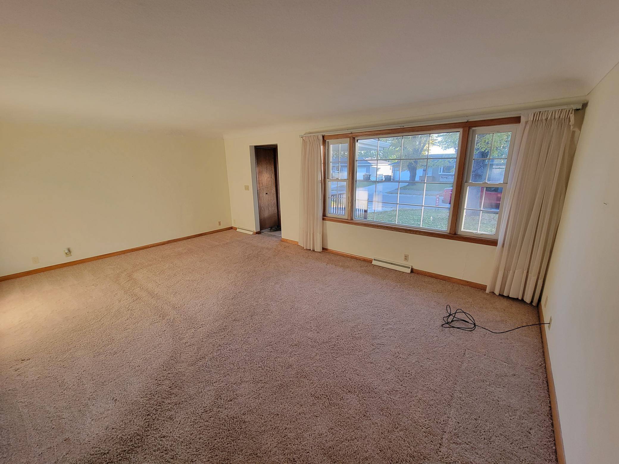 Hutchinson, MN 55350,1018 Jefferson ST SE