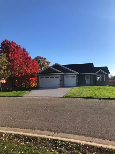 876 Poplar DR SE, Kimball, MN 55353