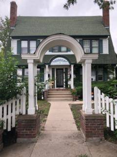 2047 Grand AVE, Saint Paul, MN 55105