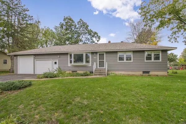 905 Maple ST,  Farmington,  MN 55024