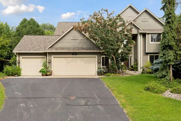 16168 Rindahl CT, Minnetonka, MN 55345