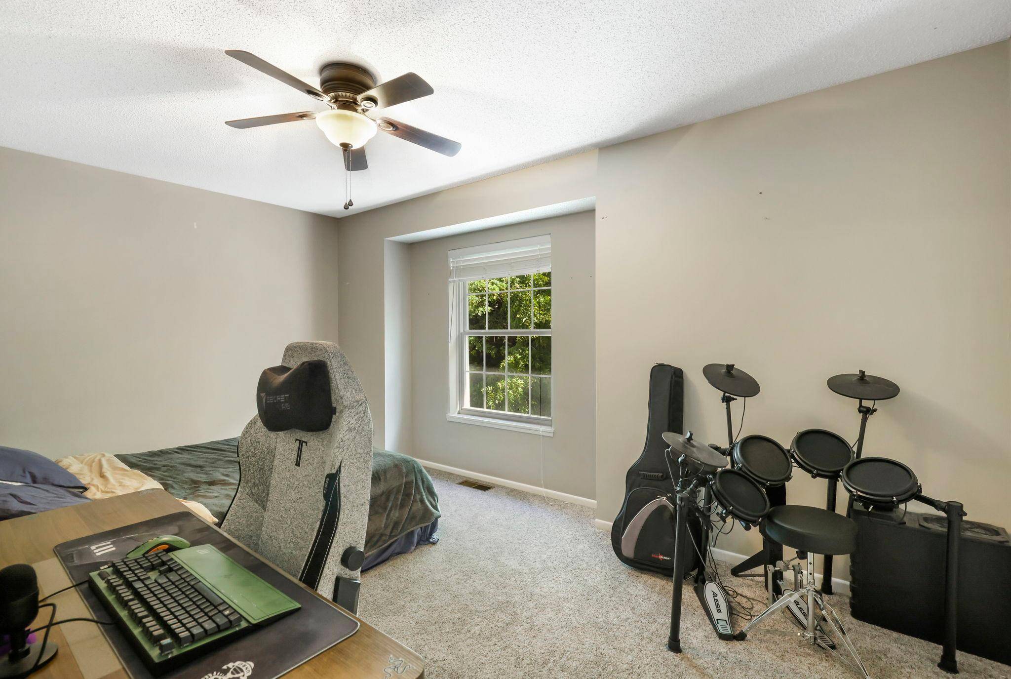 Eden Prairie, MN 55347,10656 Sherman DR