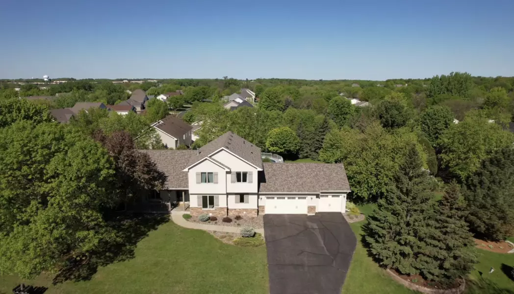 7550 Walnut Curve, Chanhassen, MN 55317