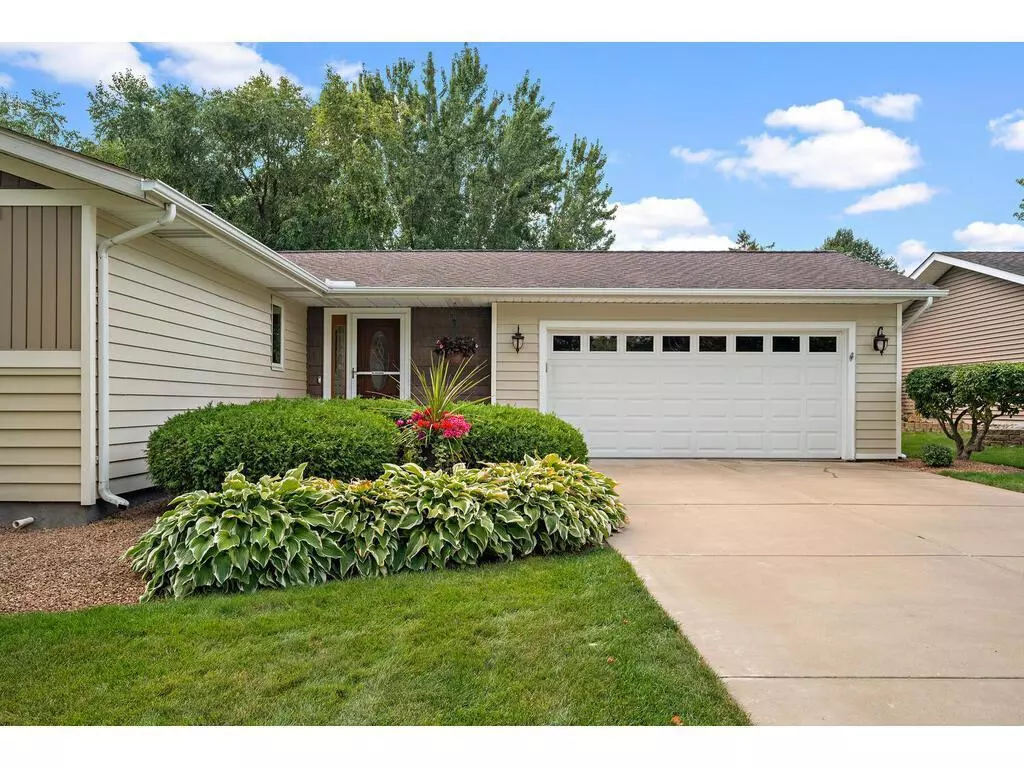 Hastings, MN 55033,1427 Blueberry LN