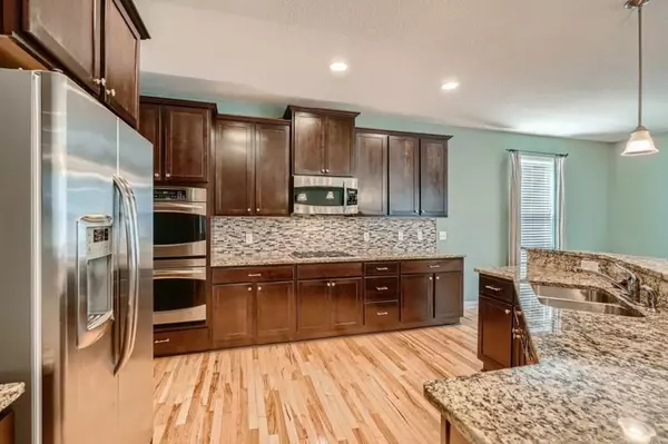 Lakeville, MN 55044,9633 211th ST W