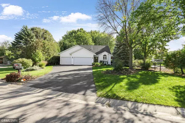 Lakeville, MN 55044,17318 Hummingbird CT