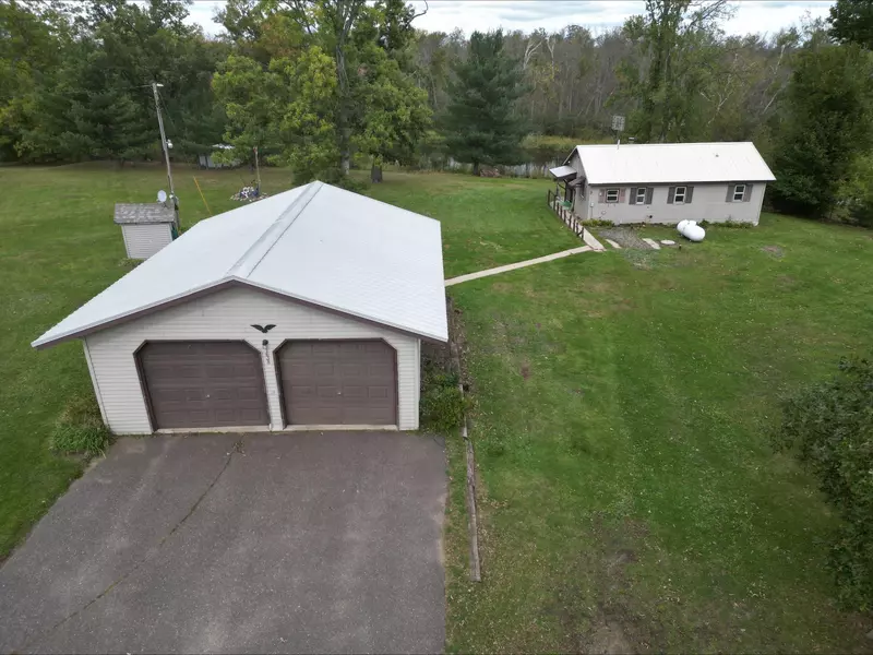 1638 80th ST, Apple River Twp, WI 54810