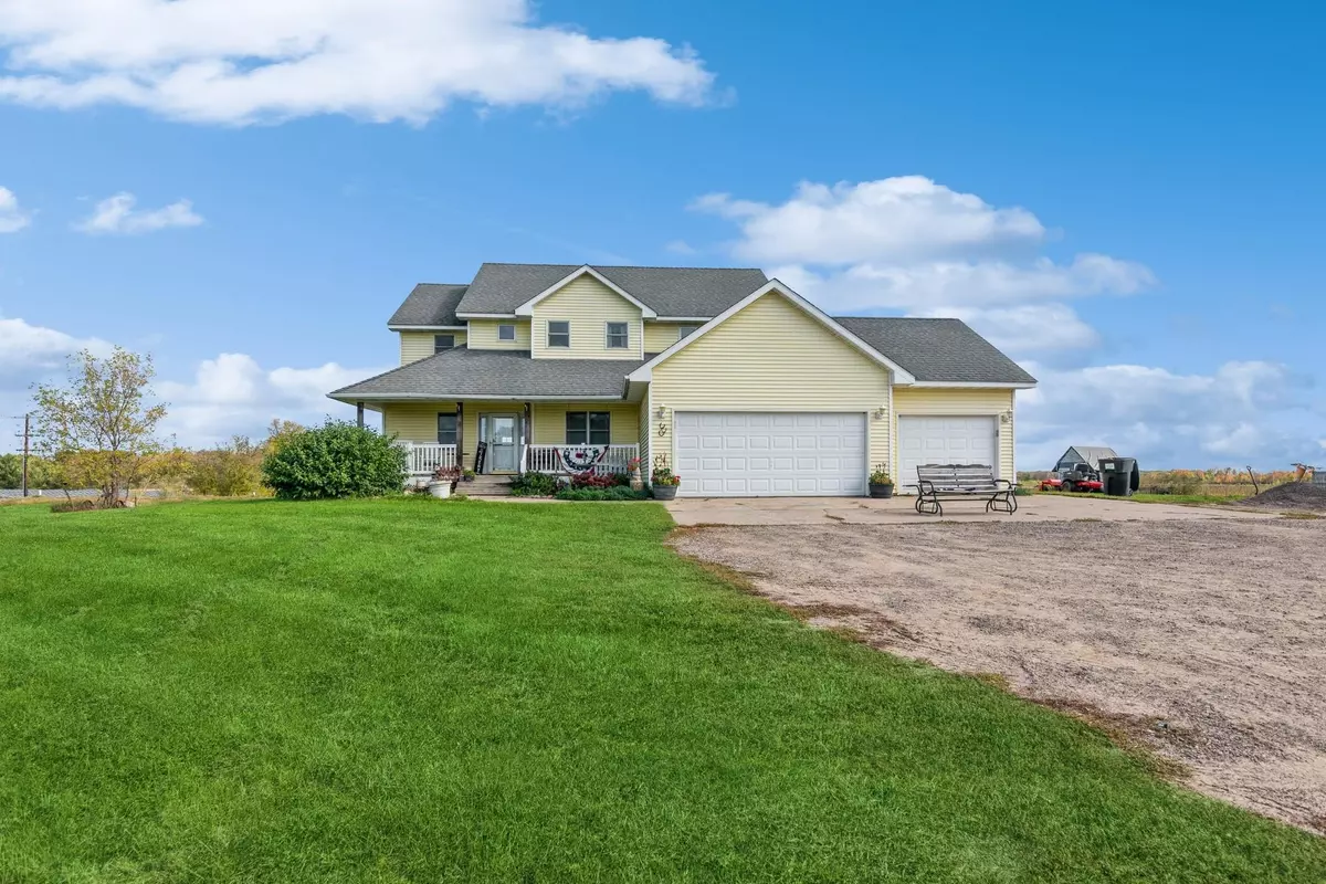 Lindstrom, MN 55045,36875 Oriole AVE