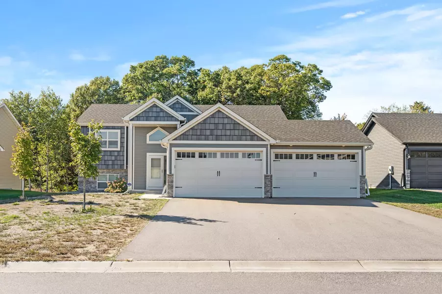 19424 Able ST NE, East Bethel, MN 55011