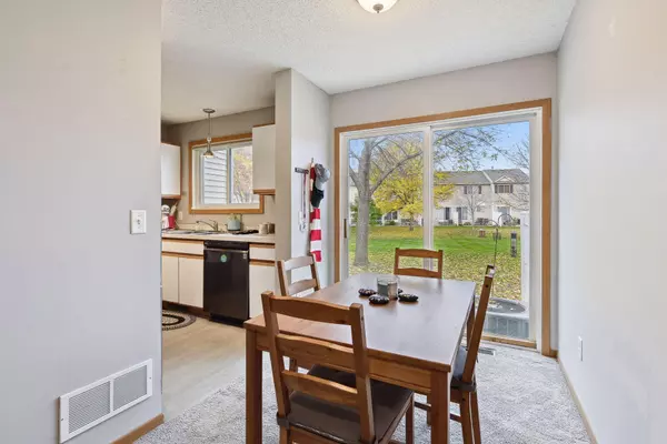 Chanhassen, MN 55317,7736 Arboretum Village CIR