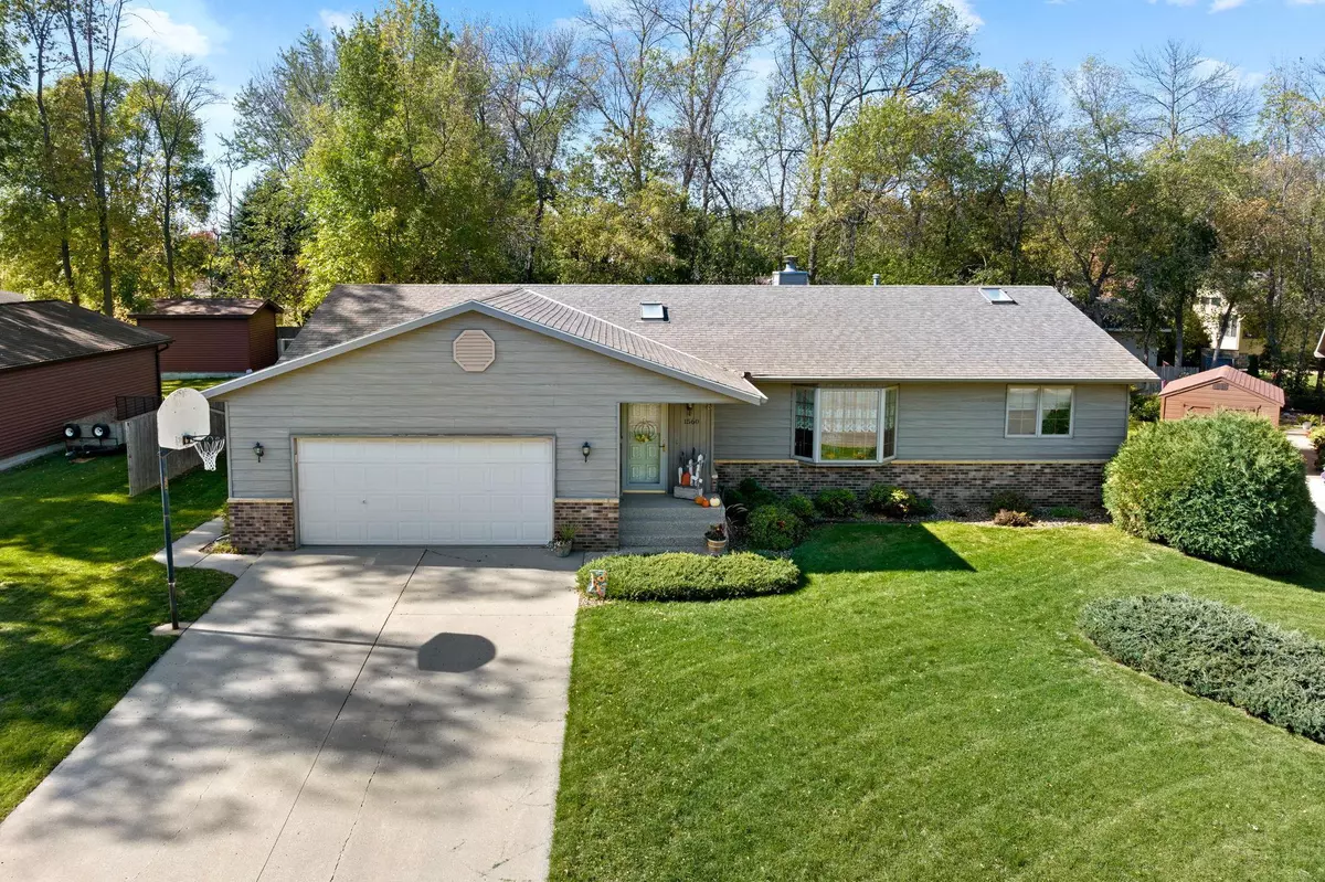 Owatonna, MN 55060,1560 Dell PL