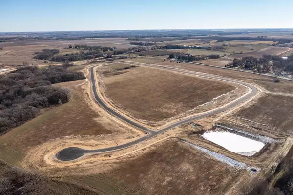 Rochester, MN 55902,L8B3 Royal Oaks CIR SW