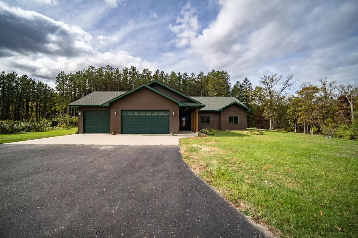 Pequot Lakes, MN 56472,3880 Shanty CT